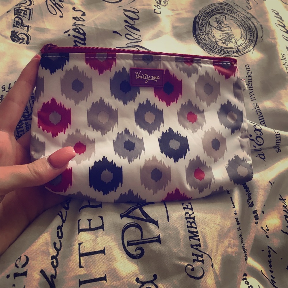 Thirty One Insulated Pouch!